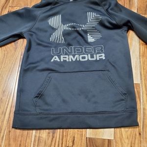 Black Under Armour Hoodie. Size ( Youth Small )